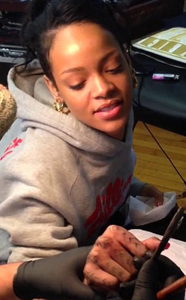Riri Gets Painful Tattoo With A Mallet Chisel E Online